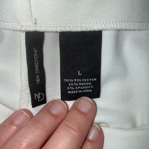 New Direction White Snow Pants with Gold Button Accents Size Large - Picture 6 of 13